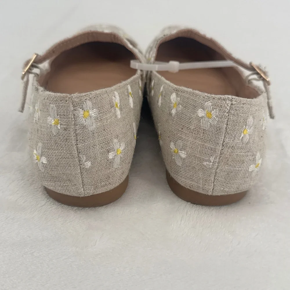 Steve Madden Linen Daisy Embroidered Mary Jane Flats Womens 8.5 Beige Square Toe